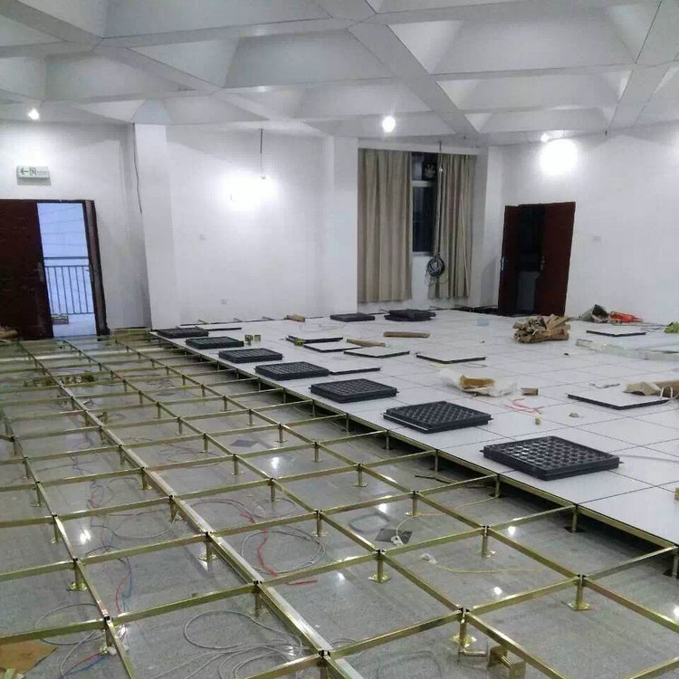 機(jī)房防靜電地板有幾種，機(jī)房為什么要采用防靜電地板