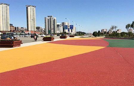 彩色防滑(耐磨)路面能否使用環氧樹脂涂料？有什么特點？