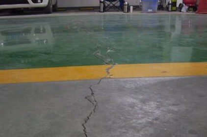 環氧薄涂地坪出現伸縮縫后要如何處理？